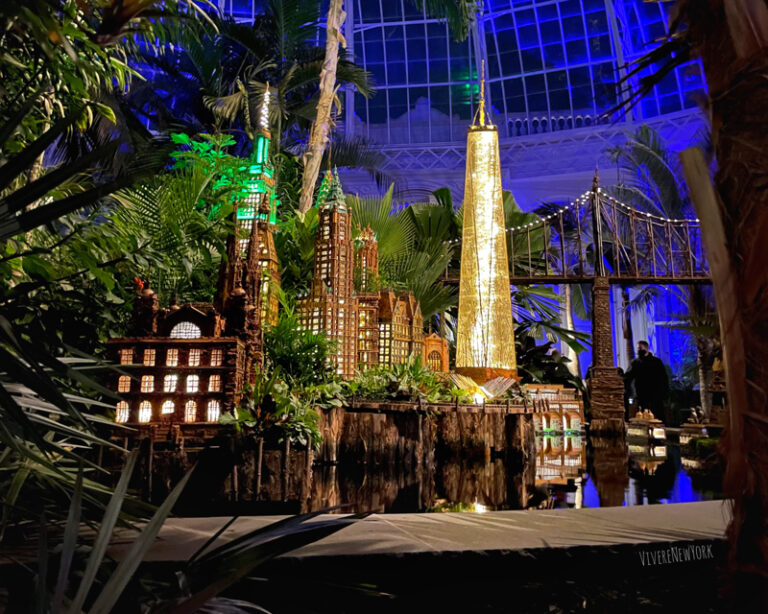 NYBG’s Holiday Train Show and Glow