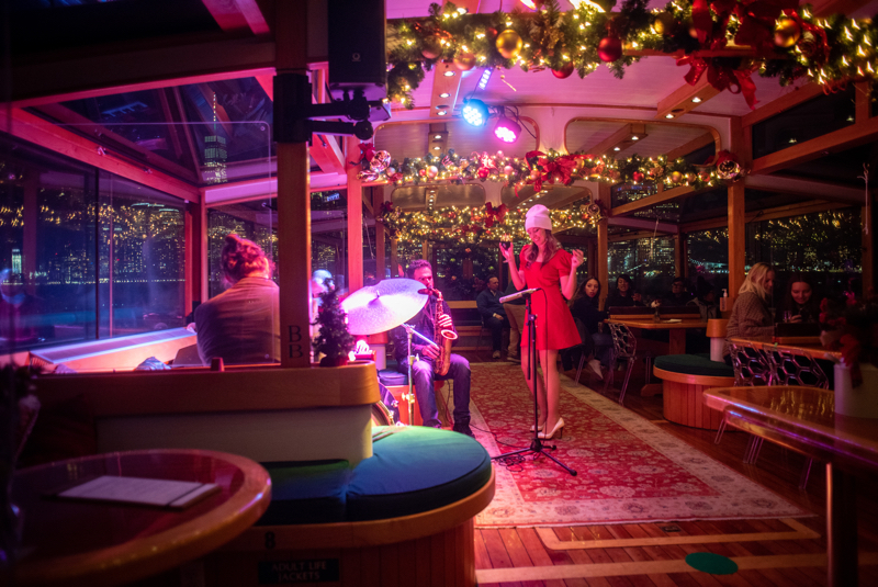 Holiday Jazz Cruise around NYC VivereNewYork