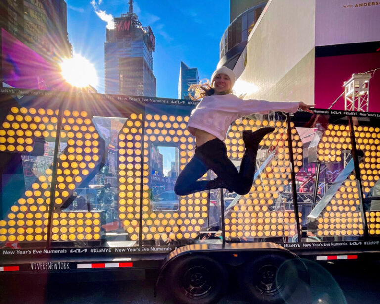 2022 Resolutions and Vision Board