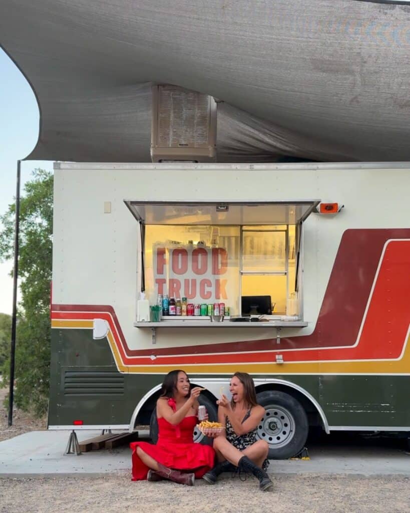 Ofland Escalante food truck - glamping Utah desert