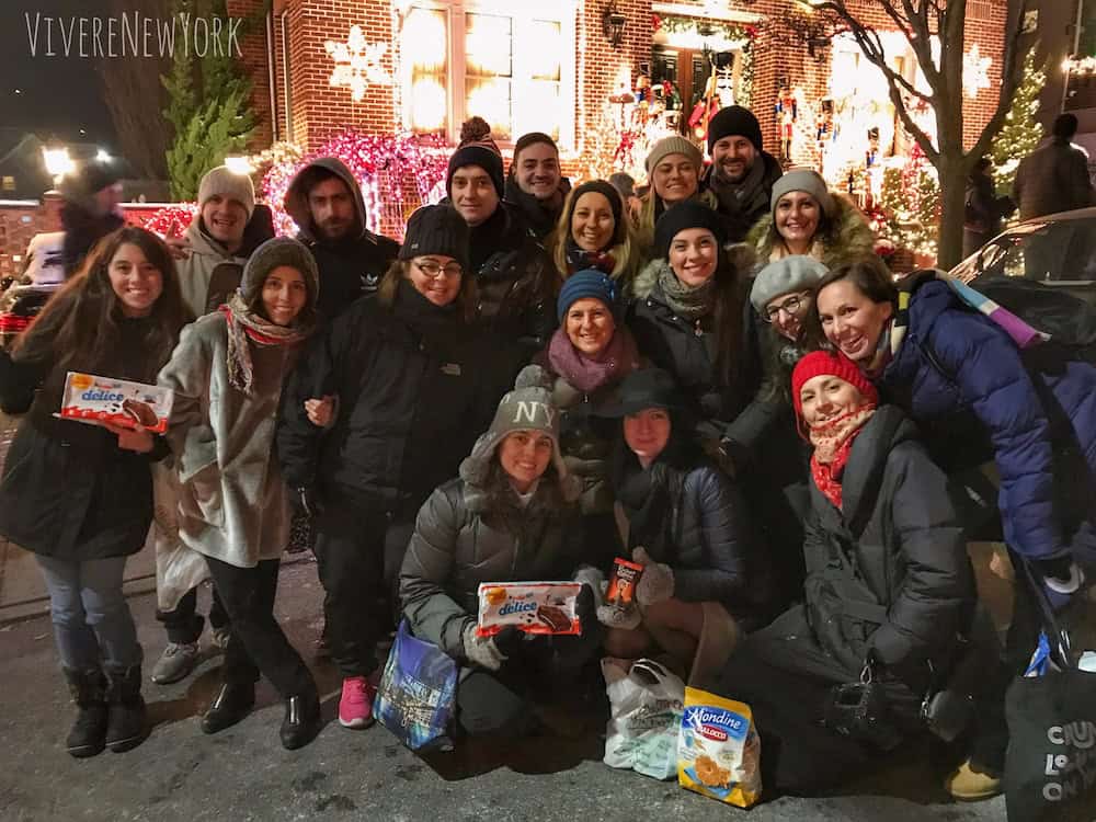 VivereNewYork Dyker Heights Christmas lights meetup group Brooklyn NYC